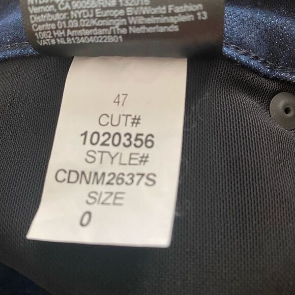 Slim Straight Ankle Jeans in Curves 360 Denim With Side Slits - Picture 4 of 9